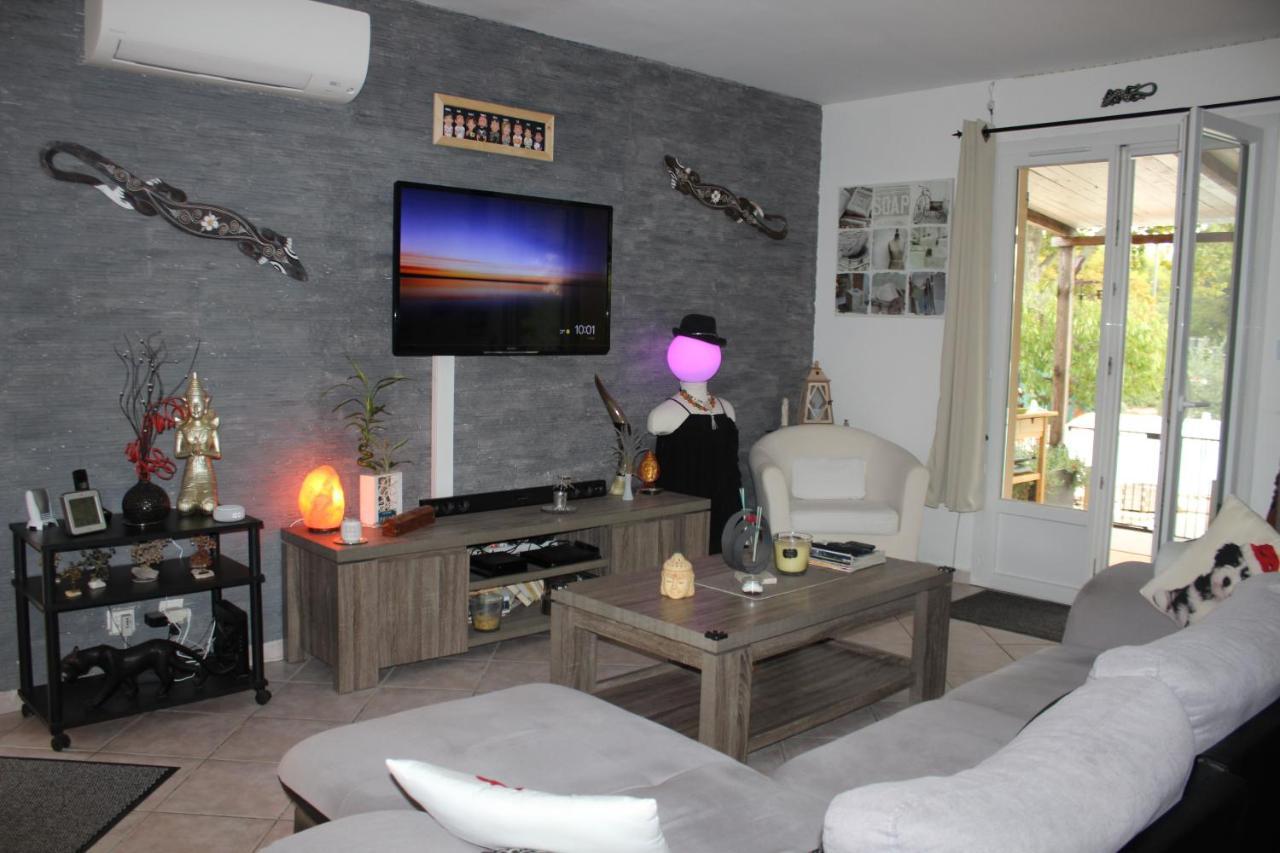 Philippe & Marie, A Louer Petite Chambre Chez L'Habitant Avec Terrasse Dans Villa, Au Pied Du Luberon كوكورون المظهر الخارجي الصورة