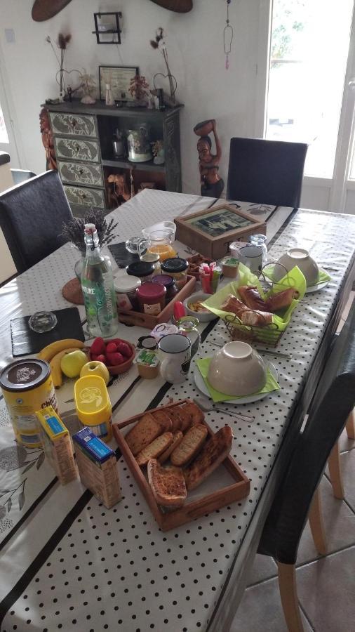 Philippe & Marie, A Louer Petite Chambre Chez L'Habitant Avec Terrasse Dans Villa, Au Pied Du Luberon كوكورون المظهر الخارجي الصورة